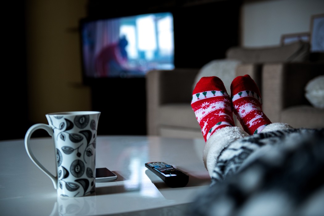 watching-tv-during-holidays-with-tea-scene